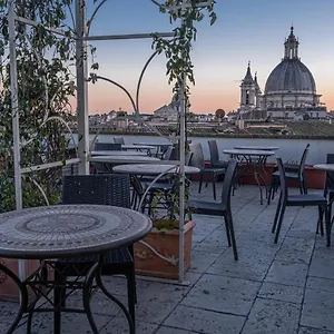 Hotel Antica Dimora Delle Cinque Lune, Rome